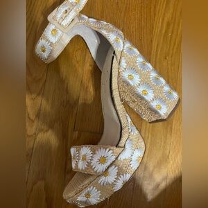 jessica simpson daisy block sandal heels